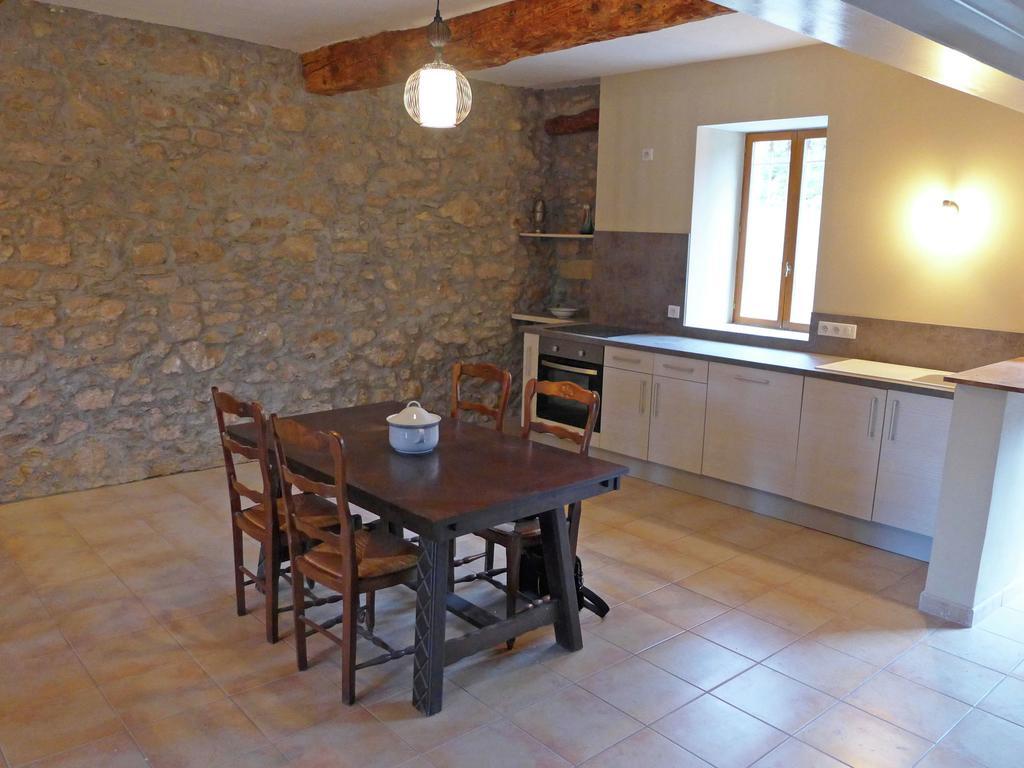 Cosy Holiday Home With Swimming Pool Montbrun-des-Corbières Rum bild