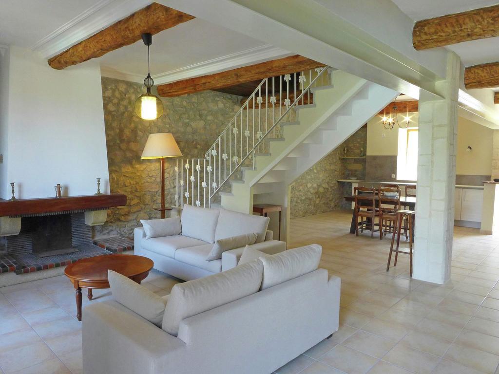 Cosy Holiday Home With Swimming Pool Montbrun-des-Corbières Rum bild